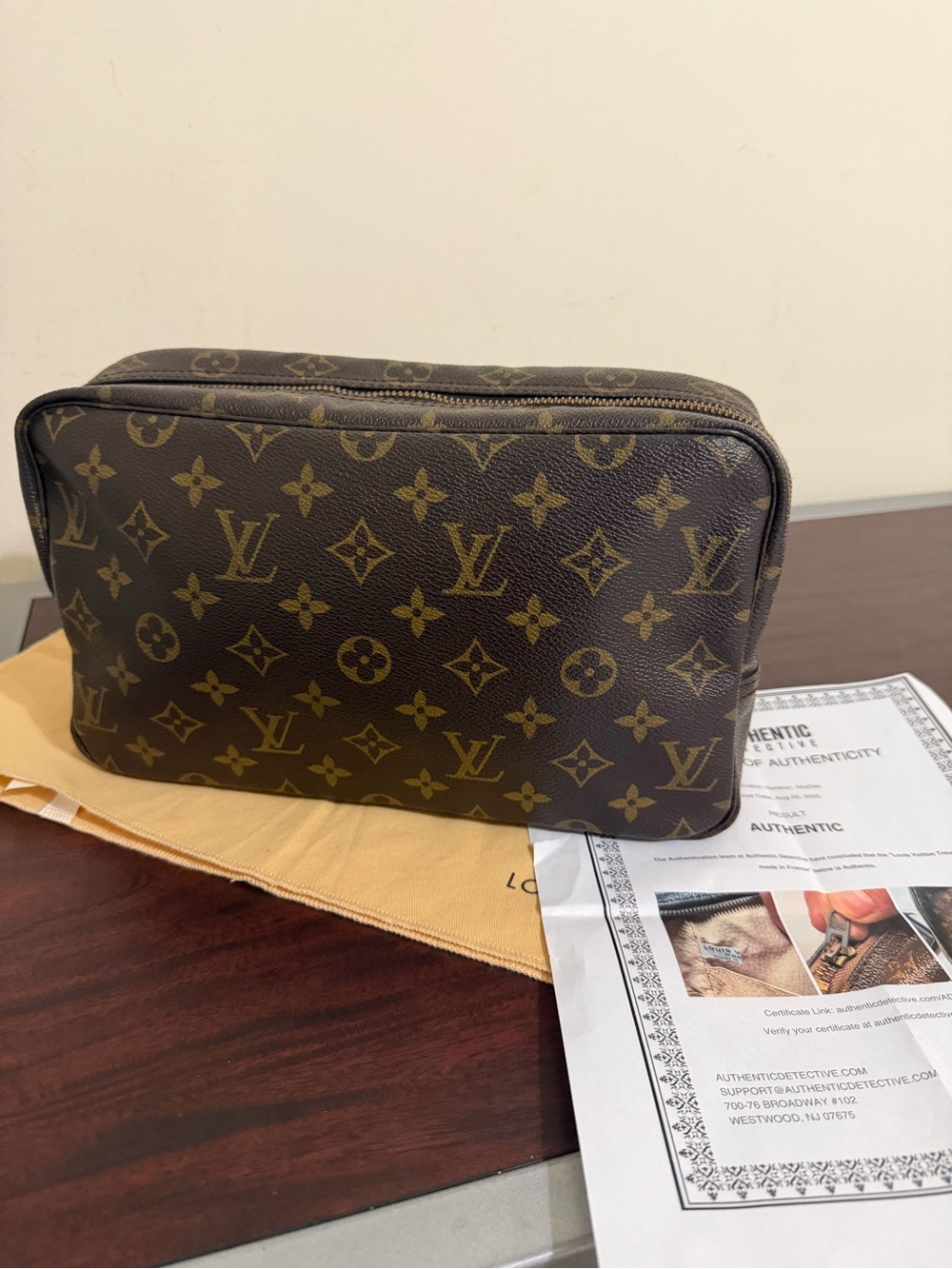LOUIS VUITTON MONOGRAM TROUSSE TOILETTE 28